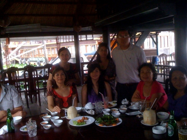 Dinky_Restaurant_Lai_Thieu_3