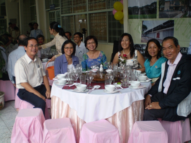 6 lien hoan vui ve trong hanh lang xuong C1